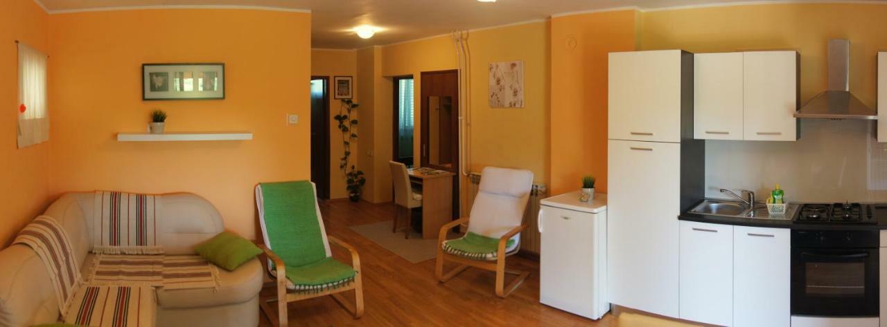 Korana, Belajskepoljice Apartment